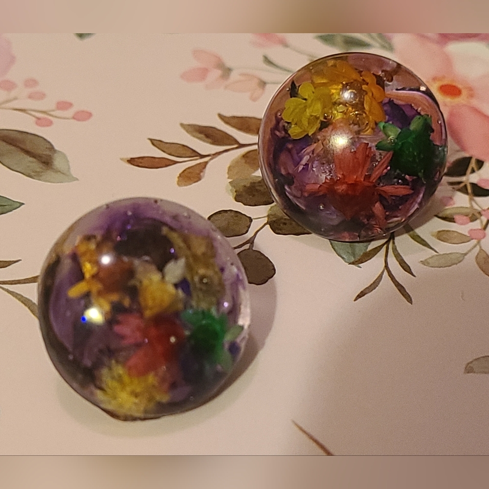 Colorful Floral Resin Spheres